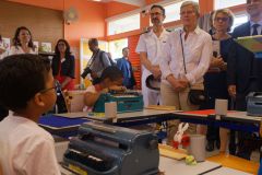 Deplacement Genevieve DARRIEUSSECQ a la Reunion