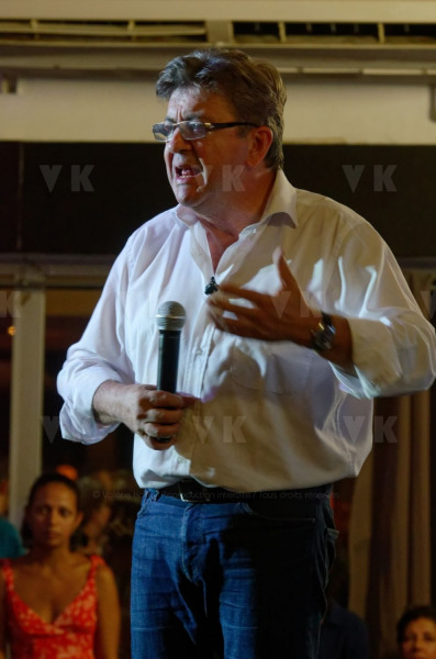 Jean-Luc Melenchon, chef de file de la France Insoumise, accompagne par les deputes Mathilde Panot et Daniele Obono, a tenu une reunion publique au restaurant La Cocoteraie a Saint-Andre, devant plus de 500 personnes et en presence des deputes reunionnais Jean-Hugues Ratenon et Younous Omarjee. Jean-Luc Melenchon, leader of France Insoumise, accompanied by the deputies Mathilde Panot and Daniele Obono, held a public meeting at the restaurant La Cocoteraie in Saint-Andre, in front of more than 500 people and with the deputies Jean- Hugues Ratenon and Younous Omarjee from La Reunion.