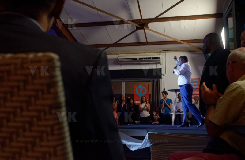 Jean-Luc Melenchon, chef de file de la France Insoumise, accompagne par les deputes Mathilde Panot et Daniele Obono, a tenu une reunion publique au restaurant La Cocoteraie a Saint-Andre, devant plus de 500 personnes et en presence des deputes reunionnais Jean-Hugues Ratenon et Younous Omarjee. Jean-Luc Melenchon, leader of France Insoumise, accompanied by the deputies Mathilde Panot and Daniele Obono, held a public meeting at the restaurant La Cocoteraie in Saint-Andre, in front of more than 500 people and with the deputies Jean- Hugues Ratenon and Younous Omarjee from La Reunion.