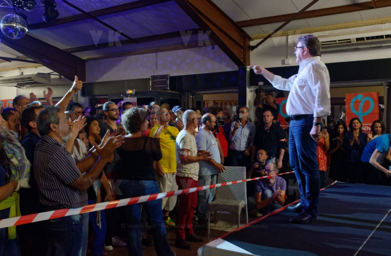 Jean-Luc Melenchon, chef de file de la France Insoumise, accompagne par les deputes Mathilde Panot et Daniele Obono, a tenu une reunion publique au restaurant La Cocoteraie a Saint-Andre, devant plus de 500 personnes et en presence des deputes reunionnais Jean-Hugues Ratenon et Younous Omarjee. Jean-Luc Melenchon, leader of France Insoumise, accompanied by the deputies Mathilde Panot and Daniele Obono, held a public meeting at the restaurant La Cocoteraie in Saint-Andre, in front of more than 500 people and with the deputies Jean- Hugues Ratenon and Younous Omarjee from La Reunion.