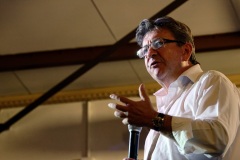 Jean-Luc Melenchon, chef de file de la France Insoumise, accompagne par les deputes Mathilde Panot et Daniele Obono, a tenu une reunion publique au restaurant La Cocoteraie a Saint-Andre, devant plus de 500 personnes et en presence des deputes reunionnais Jean-Hugues Ratenon et Younous Omarjee. Jean-Luc Melenchon, leader of France Insoumise, accompanied by the deputies Mathilde Panot and Daniele Obono, held a public meeting at the restaurant La Cocoteraie in Saint-Andre, in front of more than 500 people and with the deputies Jean- Hugues Ratenon and Younous Omarjee from La Reunion.