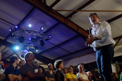 Jean-Luc Melenchon, chef de file de la France Insoumise, accompagne par les deputes Mathilde Panot et Daniele Obono, a tenu une reunion publique au restaurant La Cocoteraie a Saint-Andre, devant plus de 500 personnes et en presence des deputes reunionnais Jean-Hugues Ratenon et Younous Omarjee. Jean-Luc Melenchon, leader of France Insoumise, accompanied by the deputies Mathilde Panot and Daniele Obono, held a public meeting at the restaurant La Cocoteraie in Saint-Andre, in front of more than 500 people and with the deputies Jean- Hugues Ratenon and Younous Omarjee from La Reunion.