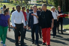 Lors de sa visite dans la commune du Port, Jean-Luc Melenchon est alle se recueillir devant le caveau familial de la famille Verges, avec Pierre Verges (fils de Paul Verges, maire, députe, president de Region, senateur, et chef de file du Parti Communiste  Reunionnais, decede en novembre 2016). Pour cet hommage, il etait accompagne des deputes Mathilde Panot, Danièle Obono et Jean-Hugues Ratenon (FI La Reunion). During his visit in the city of Le Port, Jean-Luc Melenchon has gone to recollect in front of the Verges family vault, with Pierre Verges (son of Paul Verges, mayor, deputy, president of Region, senator, of the Reunion's Communist Party, died in November 2016). For this tribute, he was accompanied by Mathilde Panot, Daniele Obono and Jean-Hugues Ratenon (FI La Reunion).