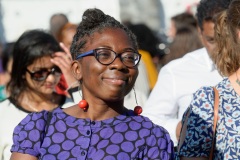 Lors de sa visite dans la commune du Port, Jean-Luc Melenchon est alle se recueillir devant le caveau familial de la famille Verges, avec Pierre Verges (fils de Paul Verges, maire, députe, president de Region, senateur, et chef de file du Parti Communiste  Reunionnais, decede en novembre 2016). Pour cet hommage, il etait accompagne des deputes Mathilde Panot, Daniele Obono (sur la photo) et Jean-Hugues Ratenon (FI La Reunion). During his visit in the city of Le Port, Jean-Luc Melenchon has gone to recollect in front of the Verges family vault, with Pierre Verges (son of Paul Verges, mayor, deputy, president of Region, senator, of the Reunion's Communist Party, died in November 2016). For this tribute, he was accompanied by Mathilde Panot, Daniele Obono (on this picture) and Jean-Hugues Ratenon (FI La Reunion).