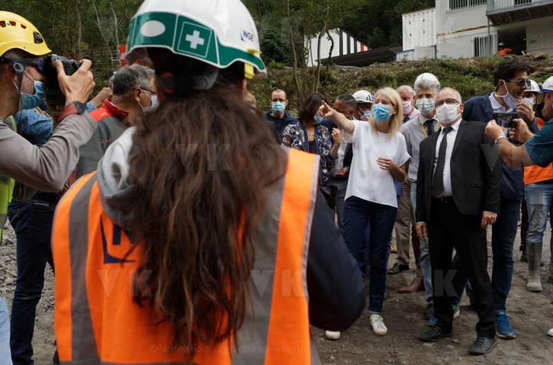 Chantier du barrage du Bras de la Plaine, avec Berangere Abba, secretaire d'Etat chargee de la biodiversite aupres de la ministre de la transition ecologique. Bras de la Plaine dam construction site, with Berangere Abba, State Secretary in charge of biodiversity with the Minister of Ecological Transition
