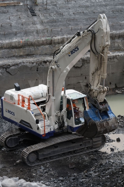 Chantier du barrage du Bras de la Plaine, avec Berangere Abba, secretaire d'Etat chargee de la biodiversite aupres de la ministre de la transition ecologique. Bras de la Plaine dam construction site, with Berangere Abba, State Secretary in charge of biodiversity with the Minister of Ecological Transition