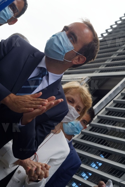 Rentre scolaire a La Reunion pour le ministre de l'Outremer Sebastien Lecornu - Back to school in La Reunion for French overseas minister Sebastien Lecornu