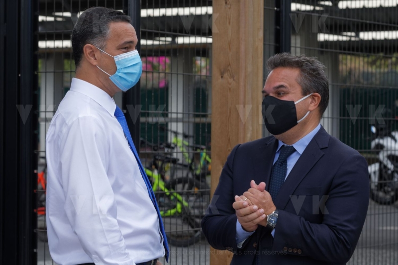 Rentre scolaire a La Reunion pour le ministre de l'Outremer Sebastien Lecornu - Back to school in La Reunion for French overseas minister Sebastien Lecornu
