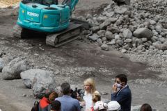 Chantier du barrage du Bras de la Plaine, avec Berangere Abba, secretaire d'Etat chargee de la biodiversite aupres de la ministre de la transition ecologique. Bras de la Plaine dam construction site, with Berangere Abba, State Secretary in charge of biodiversity with the Minister of Ecological Transition