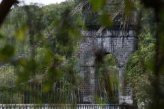 Le ministre de l'Outre-mer Sebastien Lecornu au chantier de rehabilitation du site du pont suspendu de la Riviere de l'Est. Overseas Minister Sebastien Lecornu at the site of the rehabilitation of the suspension bridge of the Riviere de l'Est.
