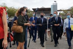 Rentre scolaire a La Reunion pour le ministre de l'Outremer Sebastien Lecornu - Back to school in La Reunion for French overseas minister Sebastien Lecornu