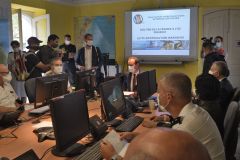 Le ministre des Outre-mer Sebastion Lecornu est arrive a La Reunion. Overseas Minister Sebastion Lecornu arrived in La Reunion