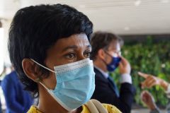 Sebastien Lecornu, ministre de l'Outre-mer, echange avec les 24 maires de La Reunion. Sebastien Lecornu, Minister of Overseas France, talks with the 24 mayors of La Reunion.