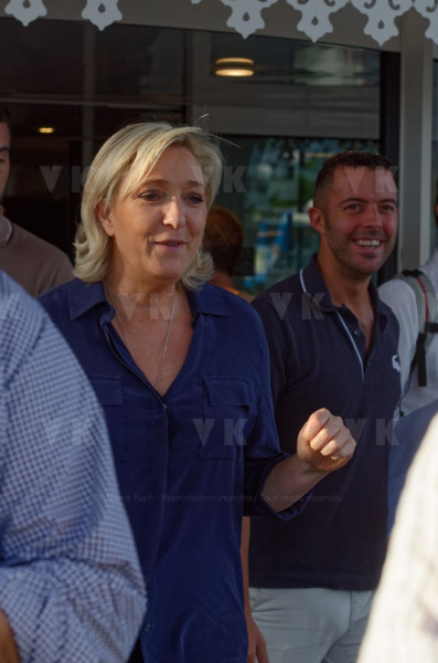 Conference de presse de Marine Le Pen a La Reunion