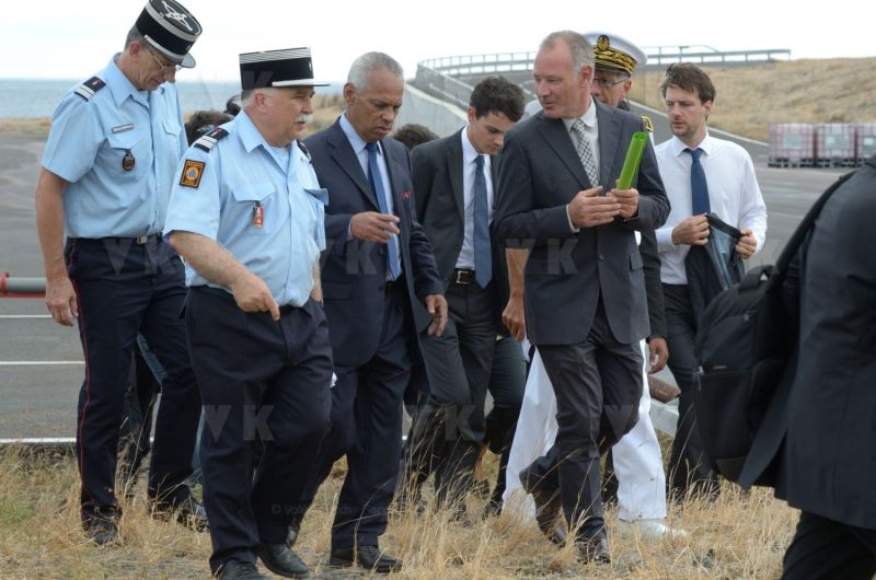 National capacity Securite Civile - Fight against forest fires at Pierrefonds Airport..Presentation of the plan to restore forests destroyed and the material (Pelicandrome, Dash8, vehicles), with Mr. Victorin Lurel, french Minister of ultramarine, and local authorities.