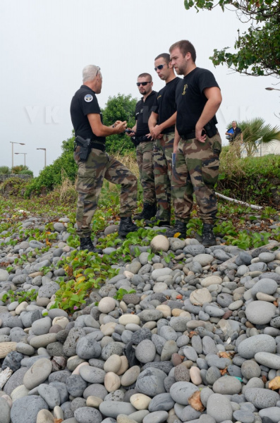 Vol MH370 : patrouilles a pied de gendarmerie pour les recherche de debris | 08-2015