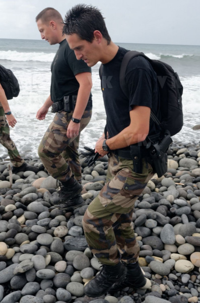 Vol MH370 : patrouilles a pied de gendarmerie pour les recherche de debris | 08-2015