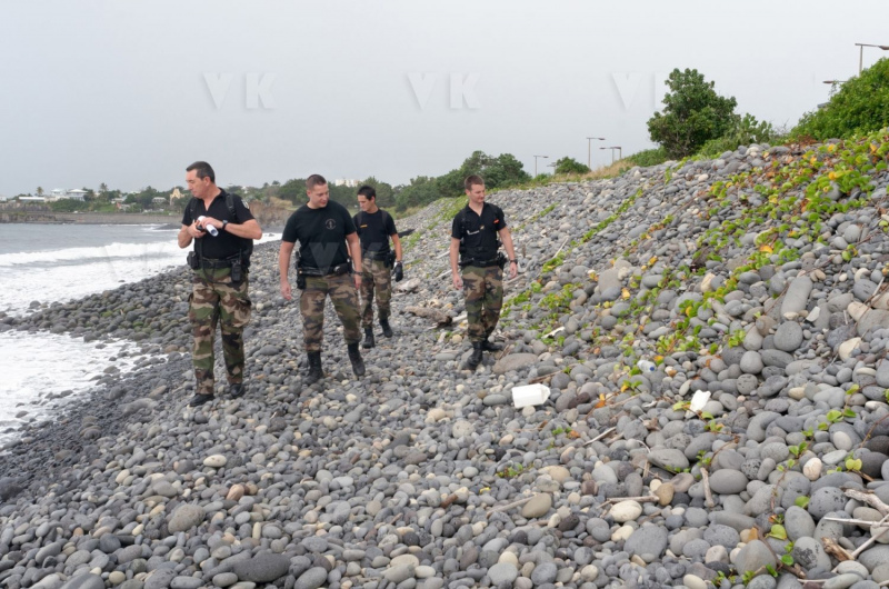 Vol MH370 : patrouilles a pied de gendarmerie pour les recherche de debris | 08-2015