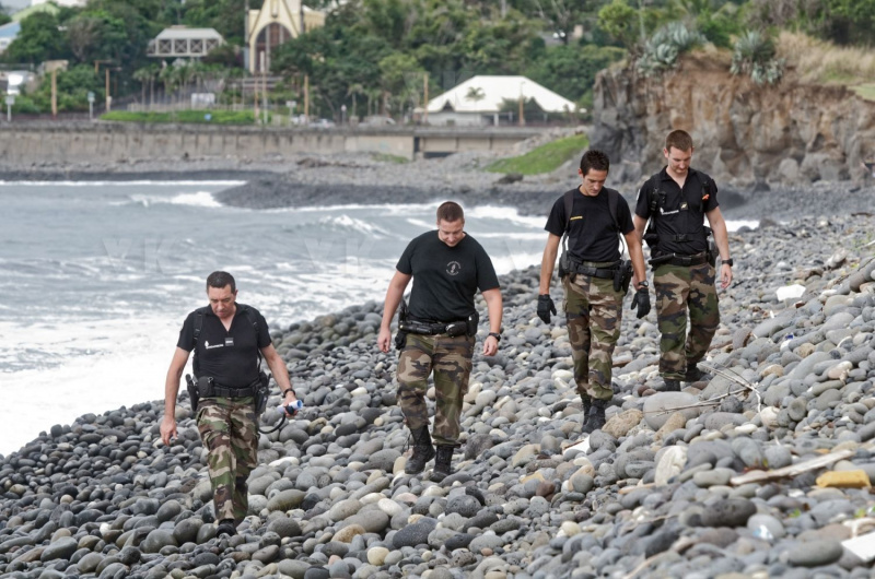 Vol MH370 : patrouilles a pied de gendarmerie pour les recherche de debris | 08-2015