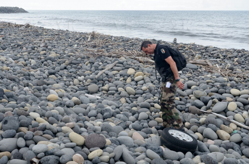 Vol MH370 : patrouilles a pied de gendarmerie pour les recherche de debris | 08-2015
