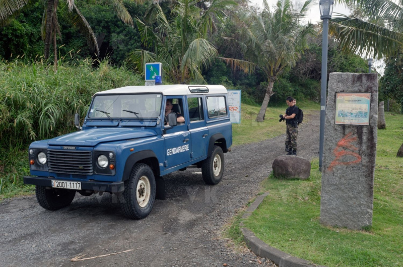 Vol MH370 : patrouilles a pied de gendarmerie pour les recherche de debris | 08-2015