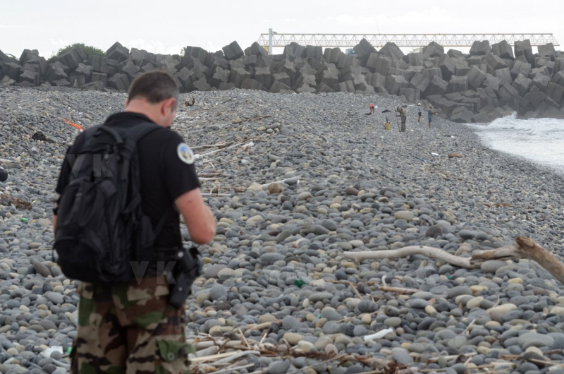 Vol MH370 : patrouilles a pied de gendarmerie pour les recherche de debris | 08-2015