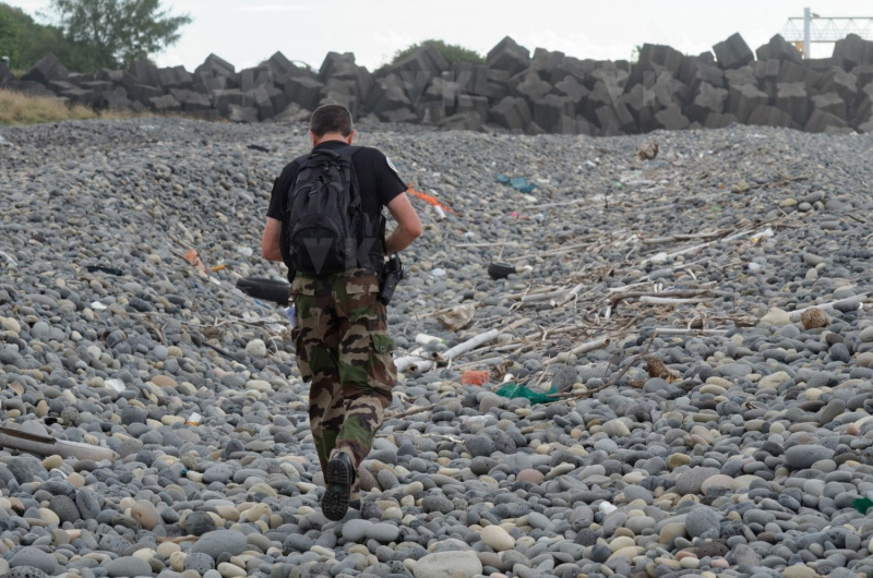 Vol MH370 : patrouilles a pied de gendarmerie pour les recherche de debris | 08-2015