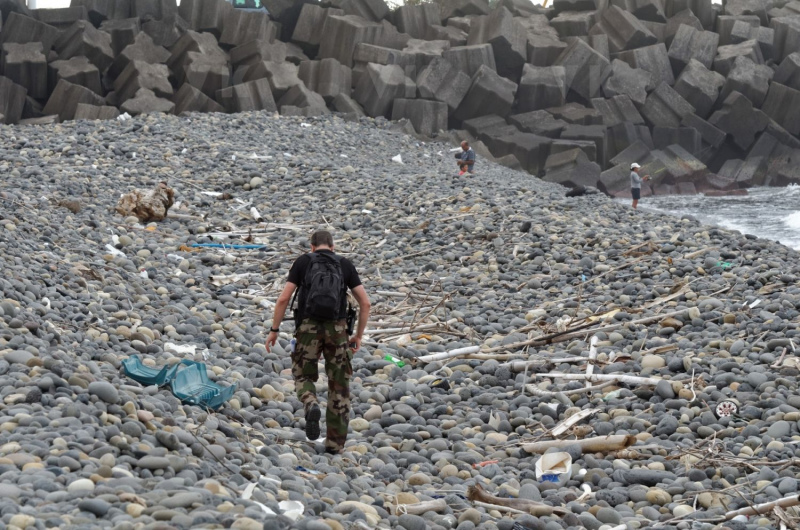 Vol MH370 : patrouilles a pied de gendarmerie pour les recherche de debris | 08-2015