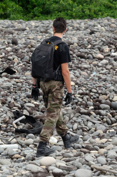 Vol MH370 : patrouilles a pied de gendarmerie pour les recherche de debris | 08-2015