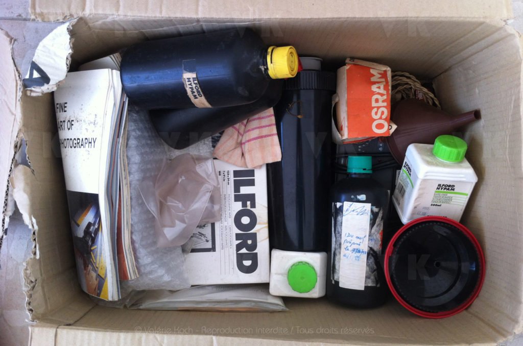 Matériel laboratoire noir et blanc © Valérie Koch - Reproduction interdite / Tous droits réservés