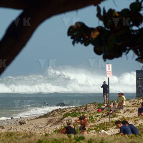 Houle australe à Saint-Pierre © Valérie Koch - Reproduction interdite / Tous droits réservés