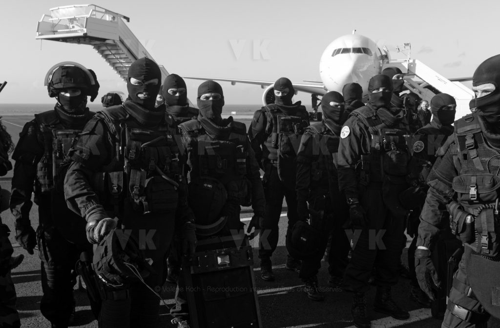 Exercice PIRATAIR avec les specialistes du GPI (future antenne GIGN) © Valérie Koch - Reproduction interdite / Tous droits réservés